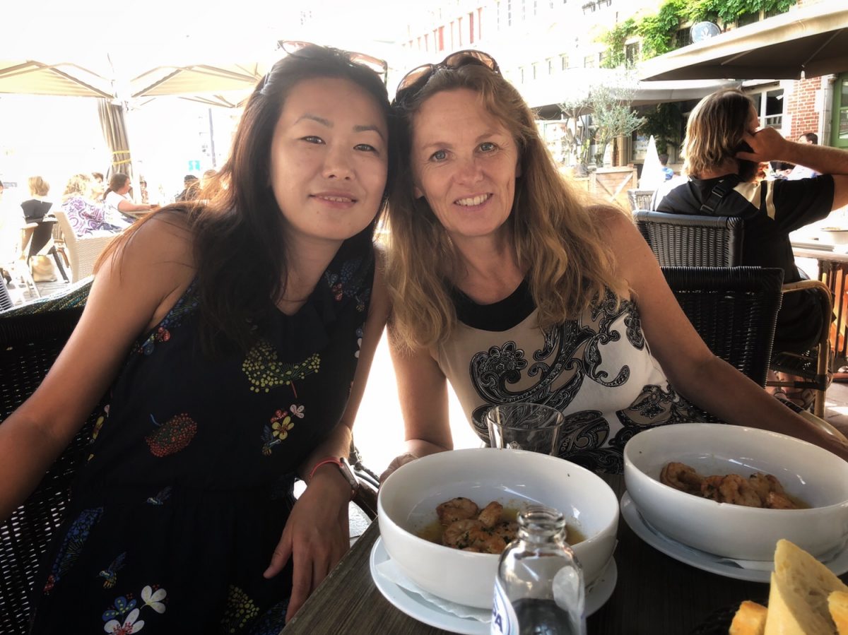 Meeting an old Friend (见朋友)