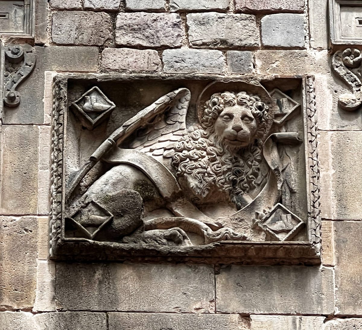 徒步游览 The Walking Tour