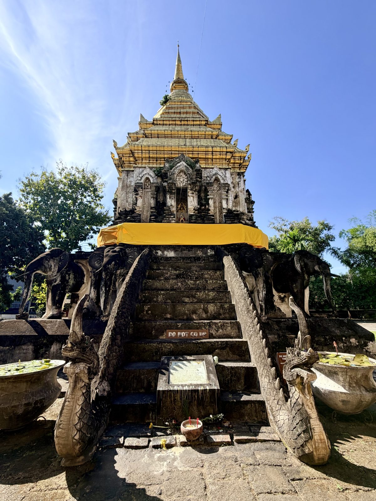 清迈古城护城河徒步 – Around the Moat