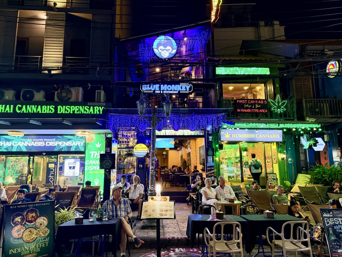 到达曼谷 – Arriving in Bangkok