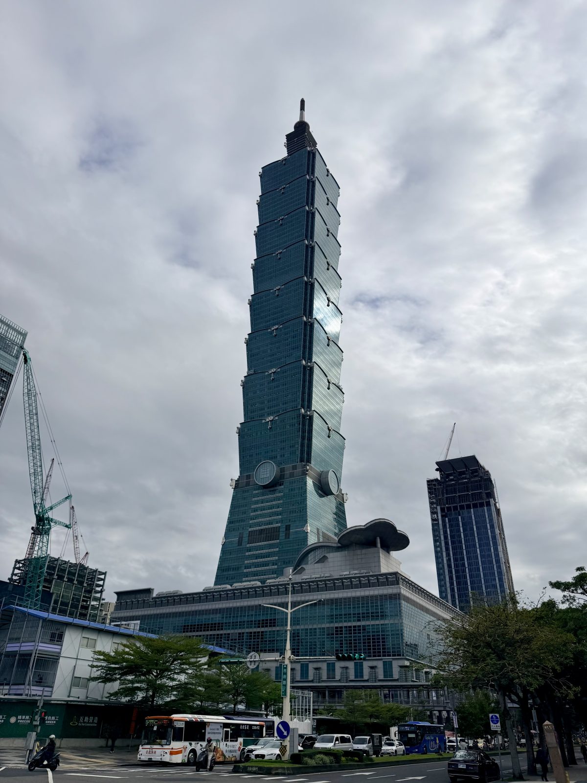 台北101 – Up on Taipei 101